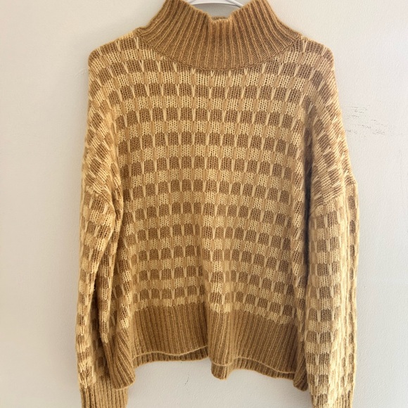 Everlane Cloud Checkered Turtleneck Sweater - Picture 2 of 4